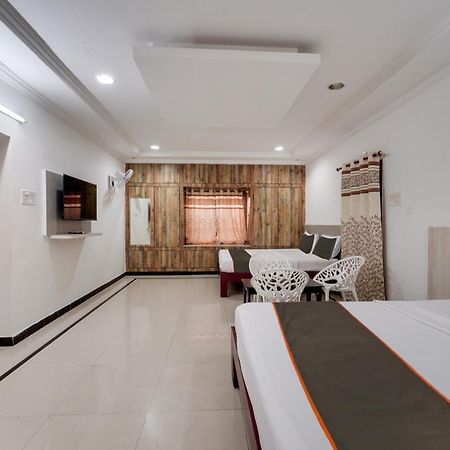 טירופאטי Collection O Mahika Homestay מראה חיצוני תמונה