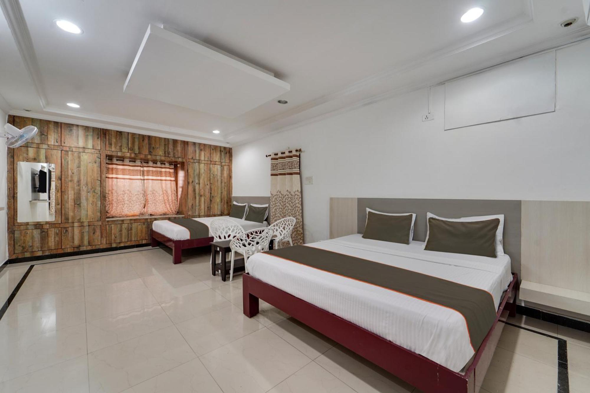 טירופאטי Collection O Mahika Homestay מראה חיצוני תמונה