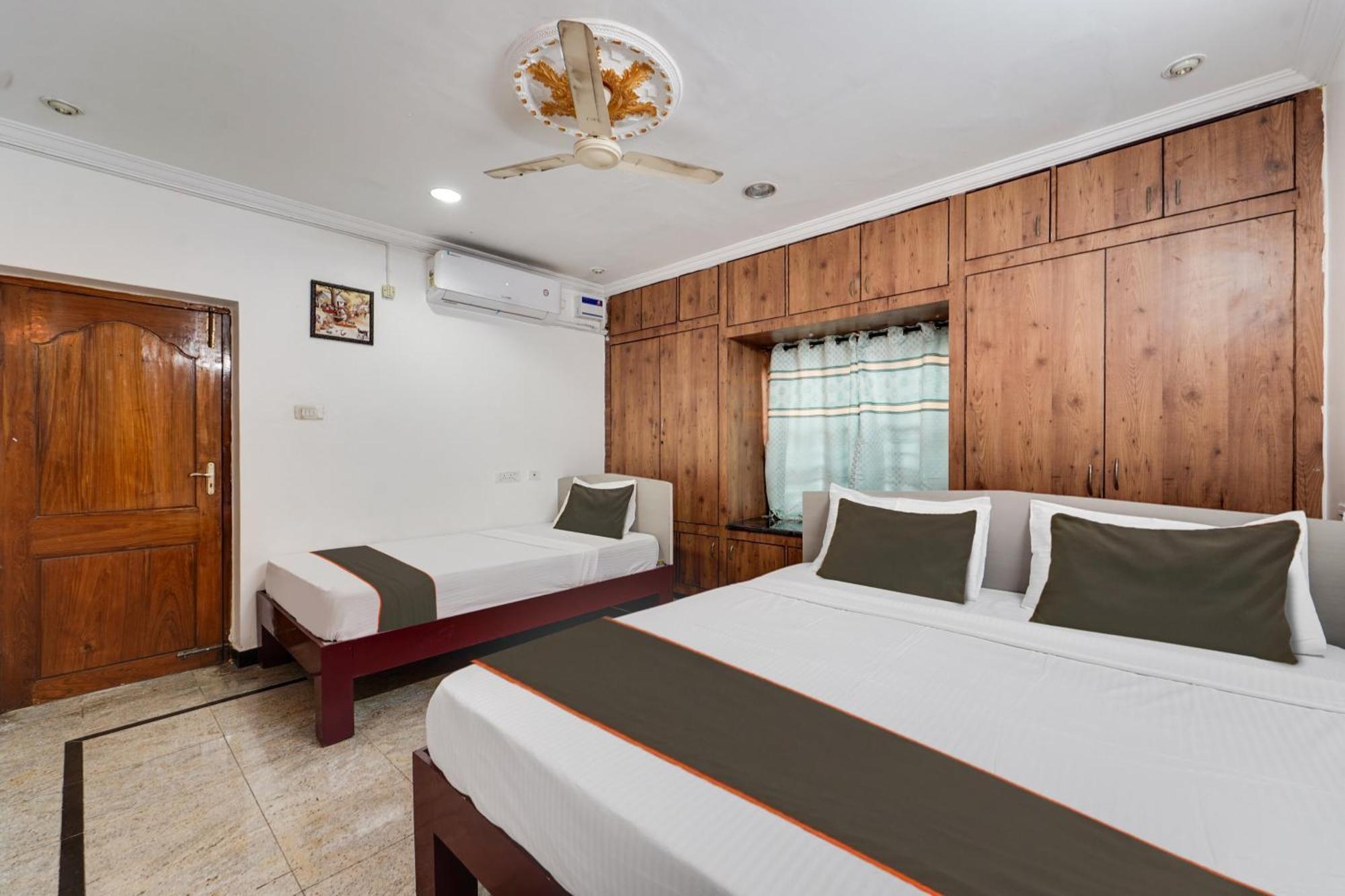 טירופאטי Collection O Mahika Homestay מראה חיצוני תמונה
