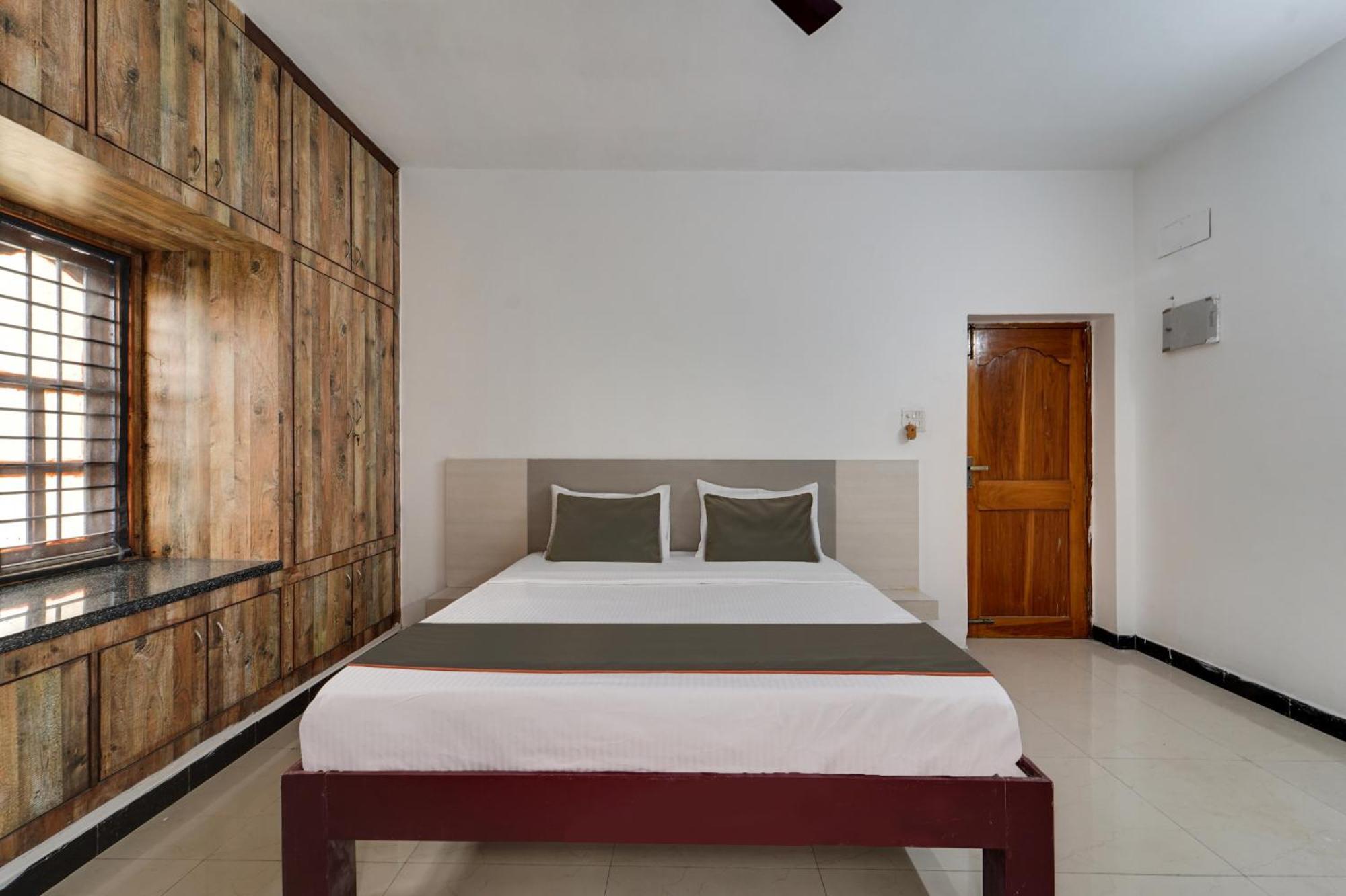 טירופאטי Collection O Mahika Homestay מראה חיצוני תמונה